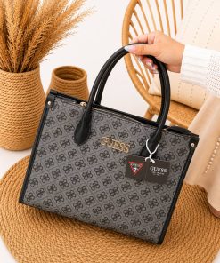 B- GUESS PREMIUM NEGRO